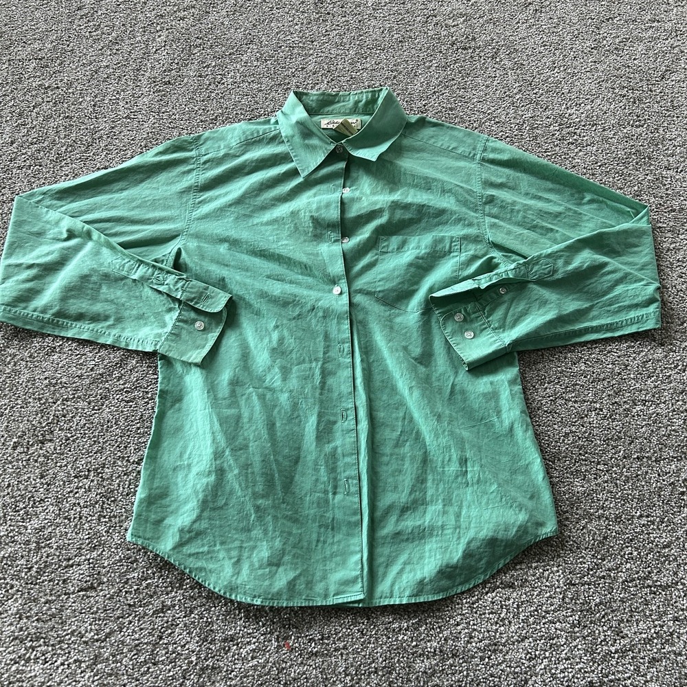 Eddie Bauer Shirt Womens M Green 100% Cotton Button Up Long Sleeve Top Collared